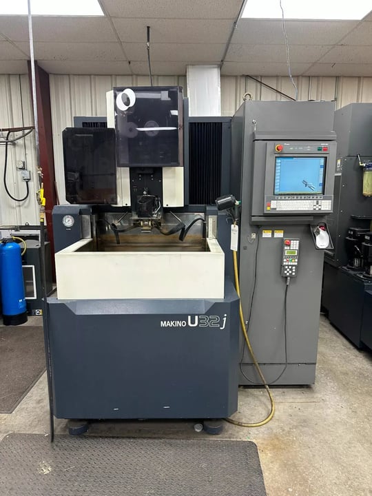 2005 MAKINO U32J WIRE ELECTRICAL DISCHARGE MACHINE (EDM)