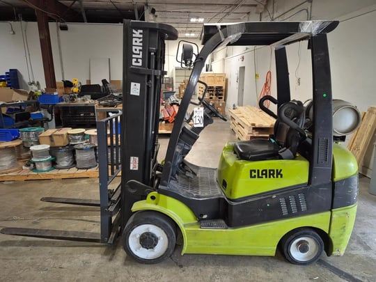 2012 CLARK C25CL 5,000 LB. LP PROPANE FORKLIFT - 189 TRIPLE STAGE MAST, SIDE SHIFT