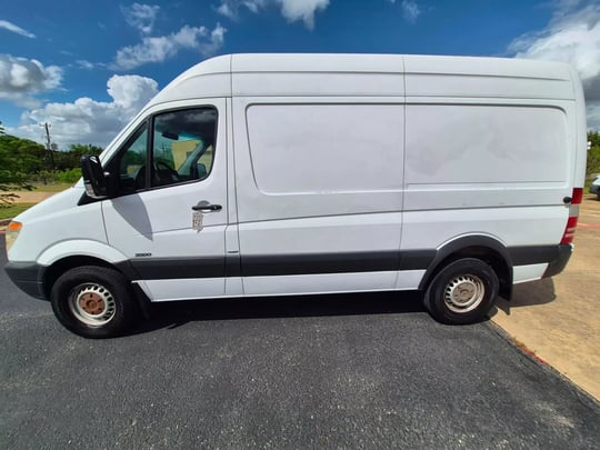 2012 MERCEDES-BENZ SPRINTER 2500 COMMERCIAL VAN - 3.0L V6 TURBO DIESEL, ARCTIC WHITE