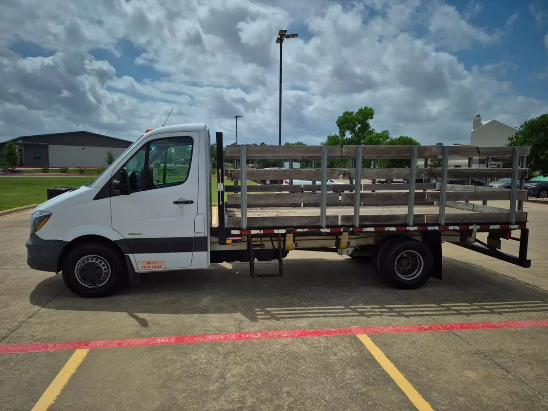 2015 MERCEDES-BENZ SPRINTER 3500 CHASSIS CAB WITH MORGAN PROSTAKE FLATBED - 3.0L V6 TURBO DIESEL