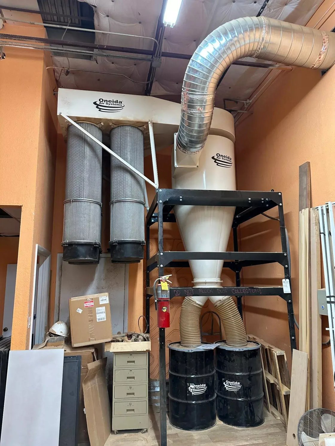 Lot 111 ONEIDA AIR SYSTEMS DIRECT DRIVE INDUSTRIAL CYCLONE DUST COLLECTOR